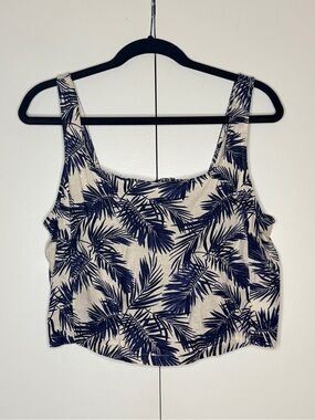 Panama Jack Sleeveless Palm-Print Crop Top in Navy and Cream